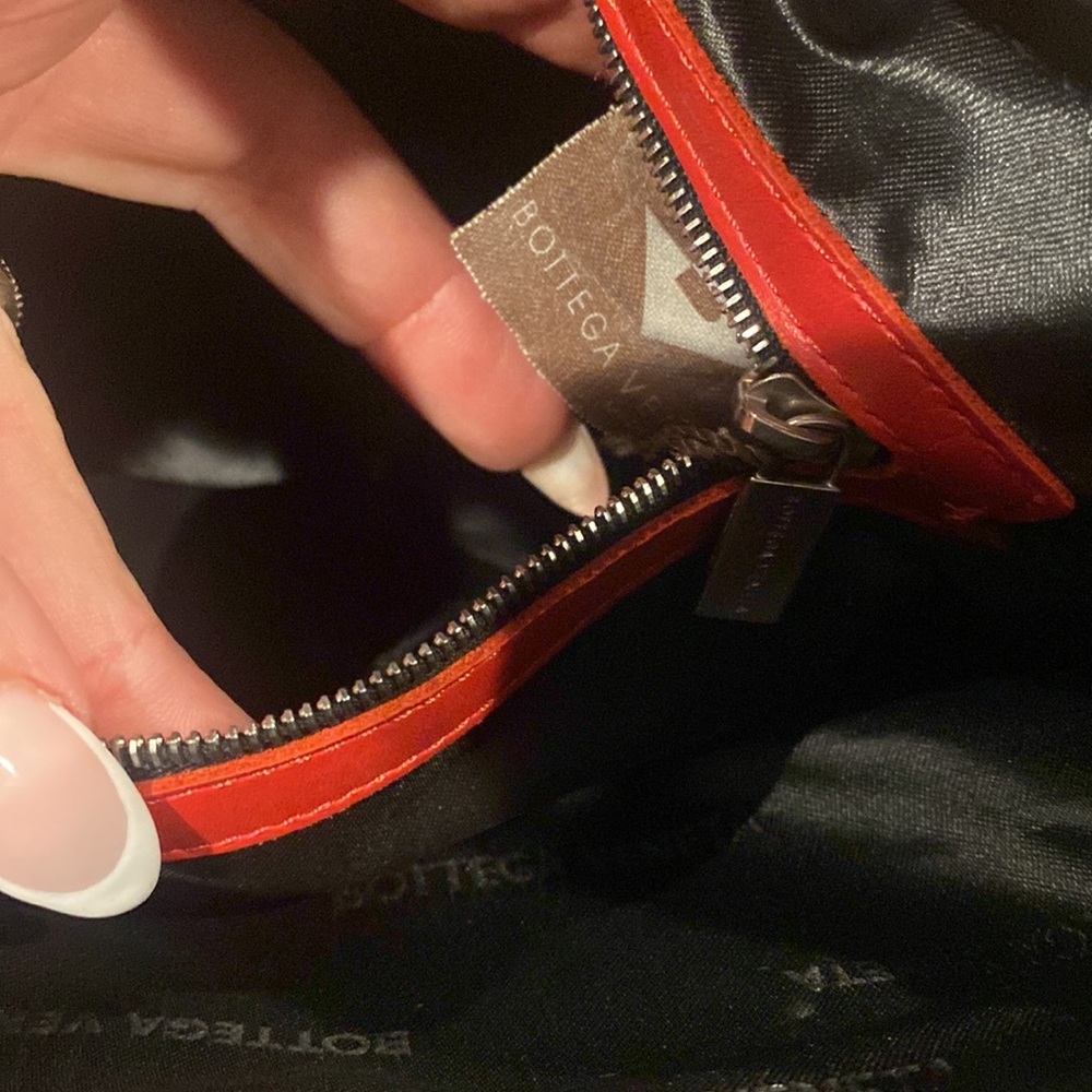 ❤️Bottega Veneta Leather Zip Bag ❤️ - Picture 8 of 11
